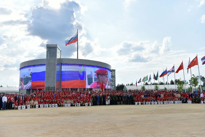 А. Воробьев посетил слет военно-патриотического движения «Юнармия»