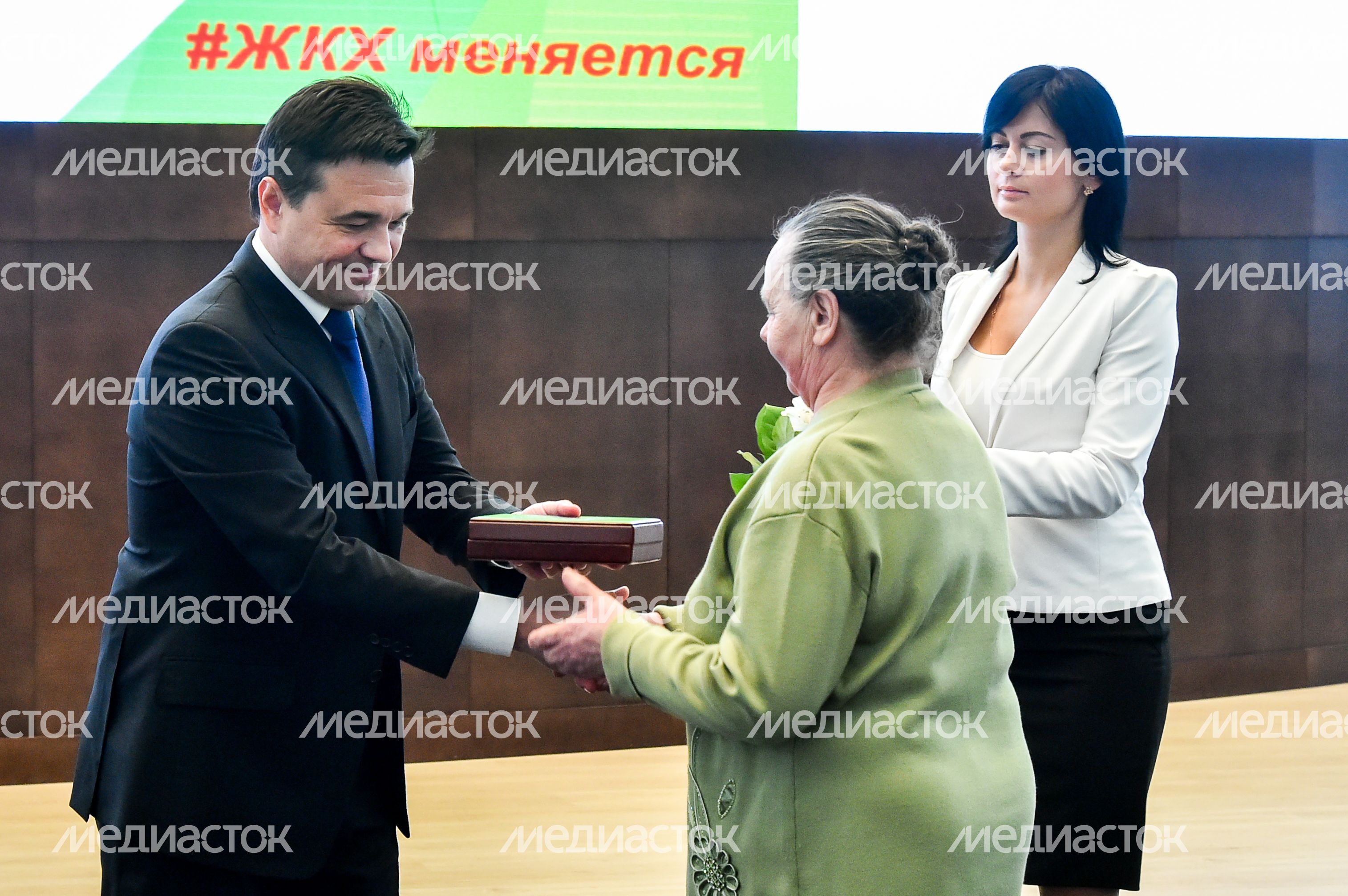 Губернатор принял участие в мероприятиях, посвященных Дню работника ЖКХ
