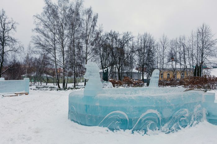 Ледяной городок на Исторической площади в Дмитрове