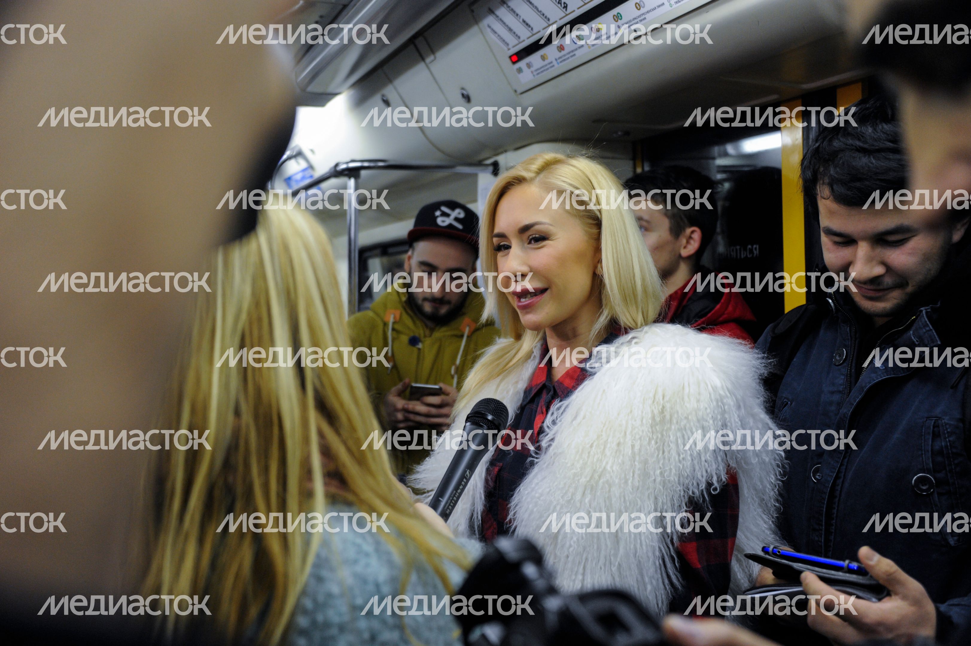 Квест со звездами в московском метро