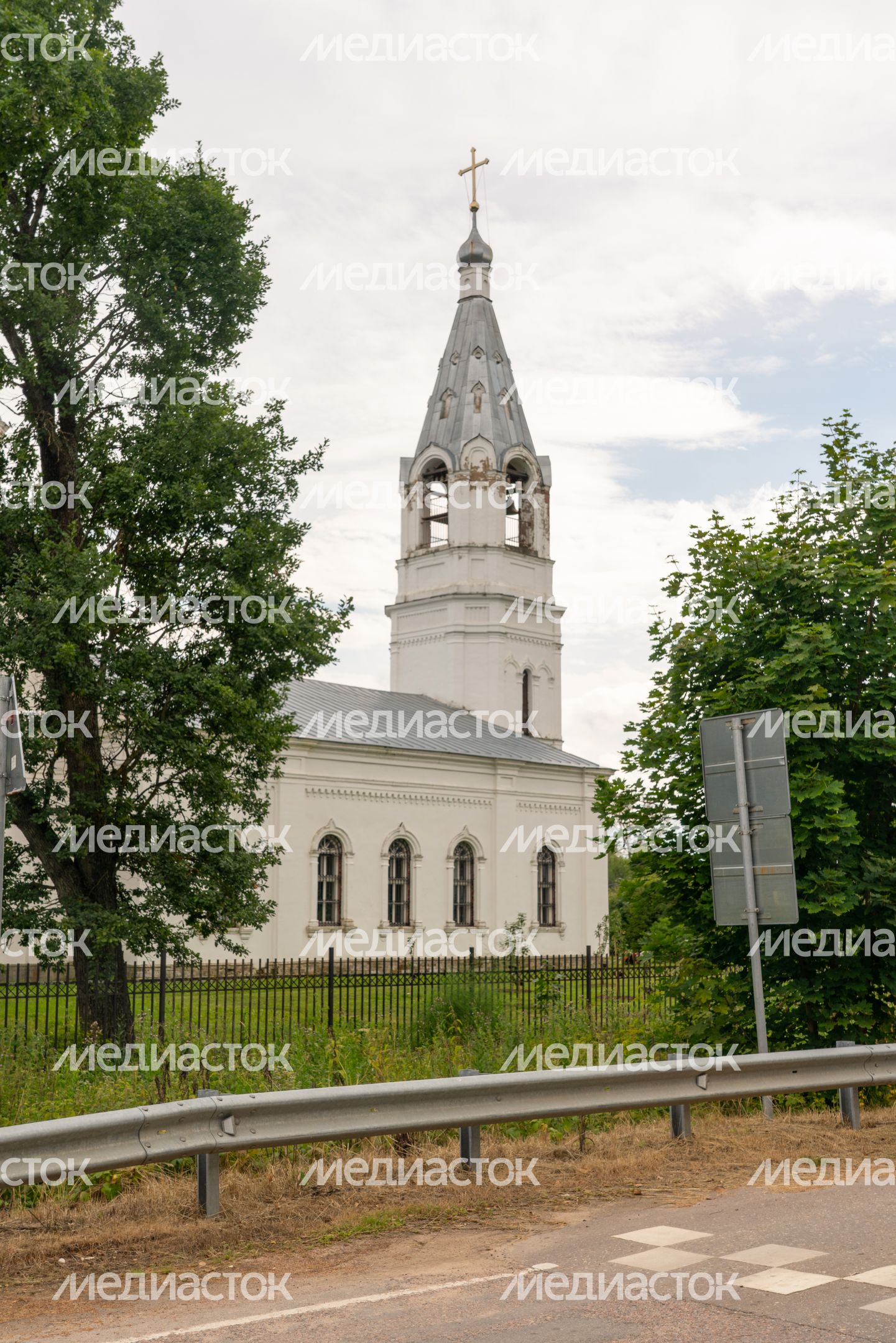 Шаховская. Воскресенский храм села Раменье