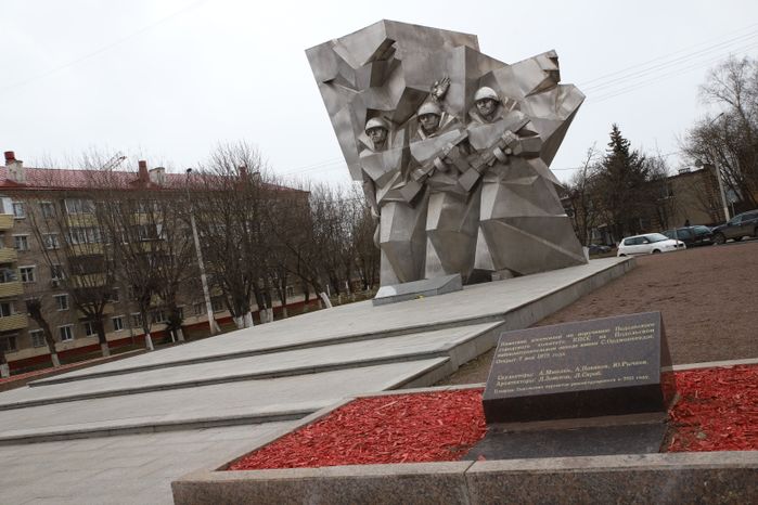 Памятник подольским курсантам