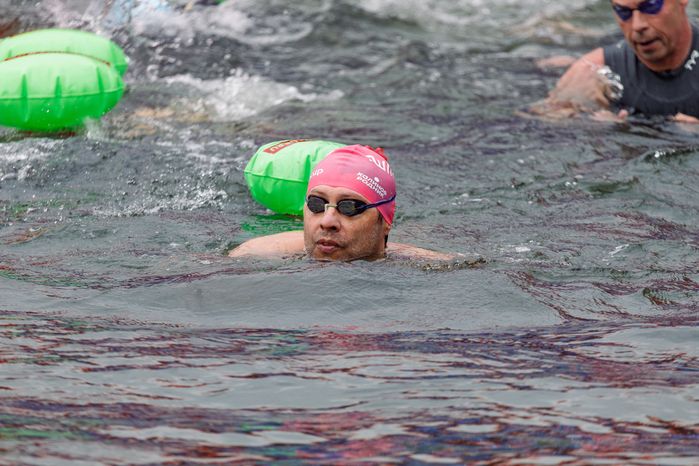Заплыв на открытой воде Swimcup на Кореневском карьере в Люберцах