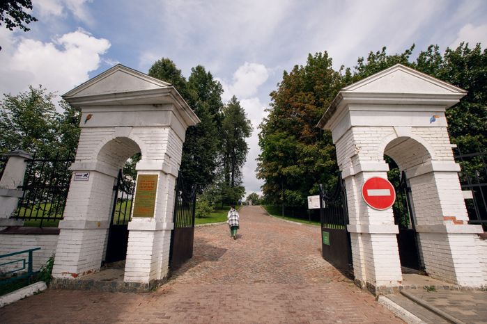 Подольск. Знаменская церковь