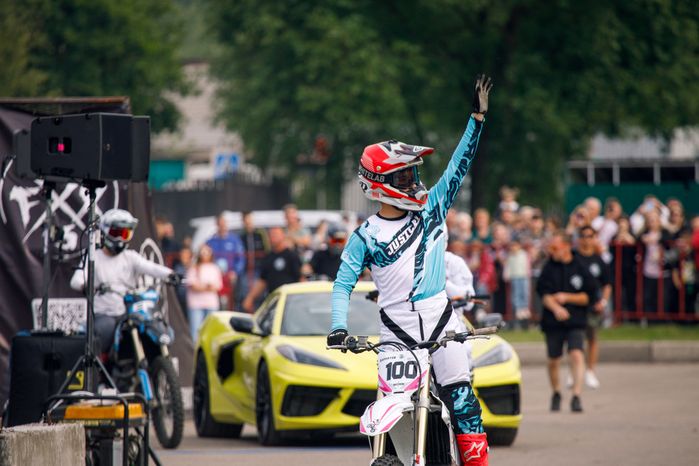 Шоу команды мотофристайла FMX13 в Лобне