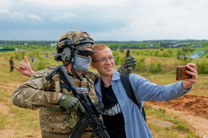 Реконструкция современных боевых действий в парке «Патриот» Одинцовского округа