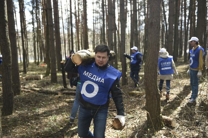 Медиасубботник РИАМО в парке «Дубрава» в Подольске