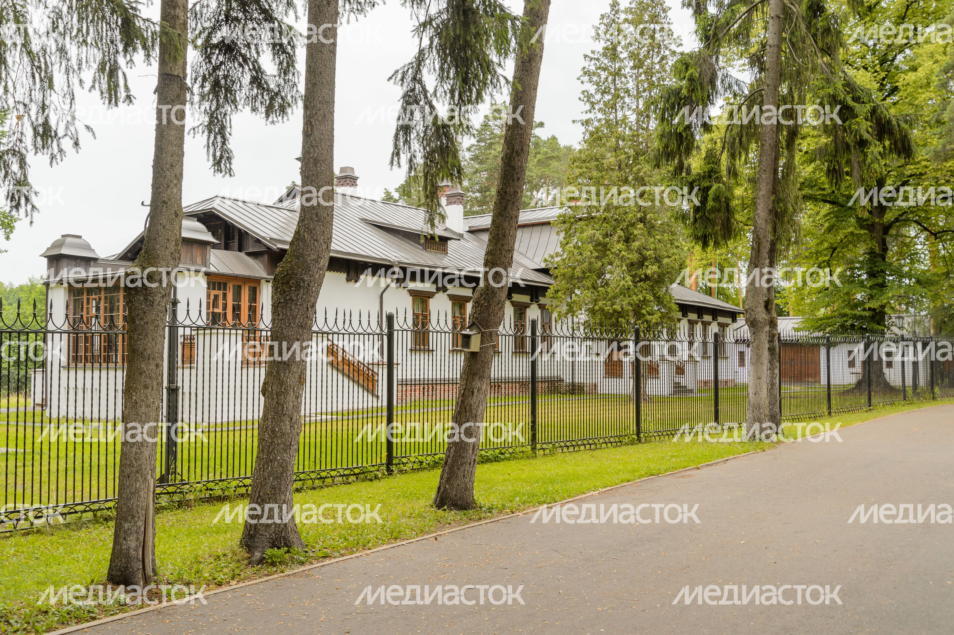 Глуховский парк (Дом-музей А. И. Морозова) Глуховский парк (Дом-музей А. И. Морозова)