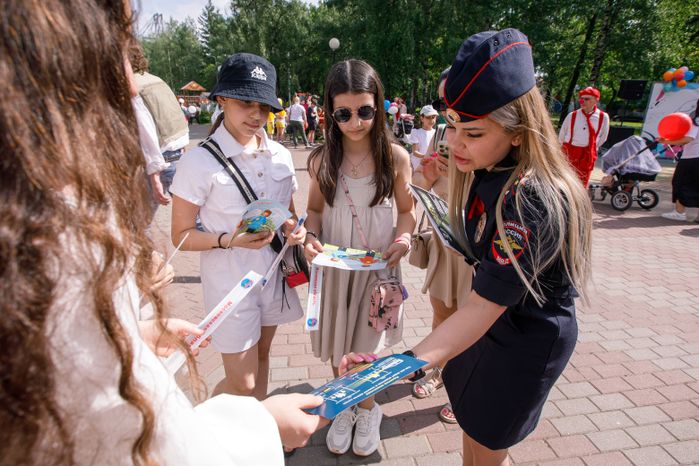 Парад колясок в сквере "Юбилейный" в Химках