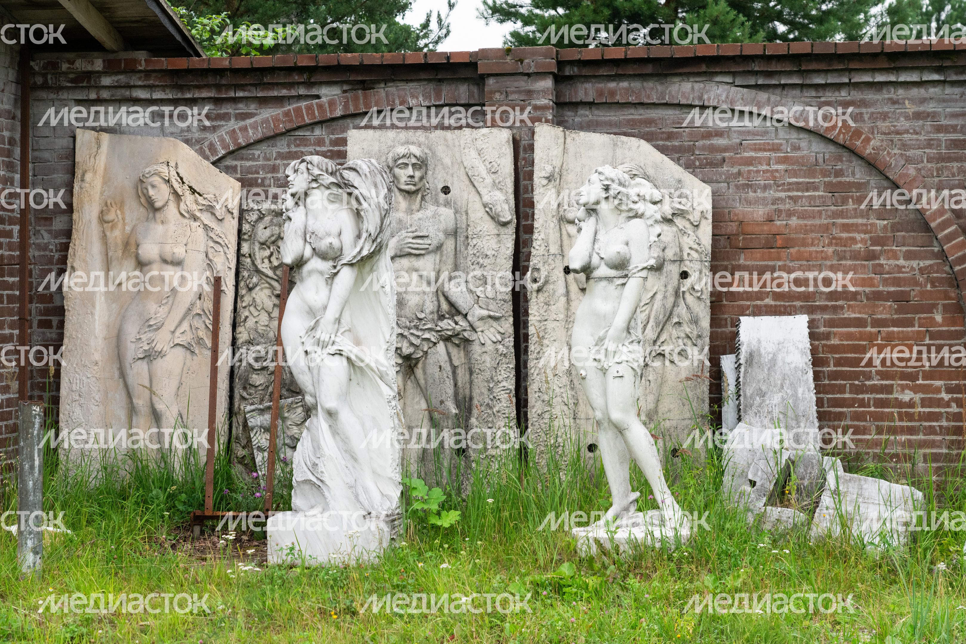 Фестиваль «Русское слово руками скульптора» в Истре Фестиваль «Русское слово руками скульптора» в Истре