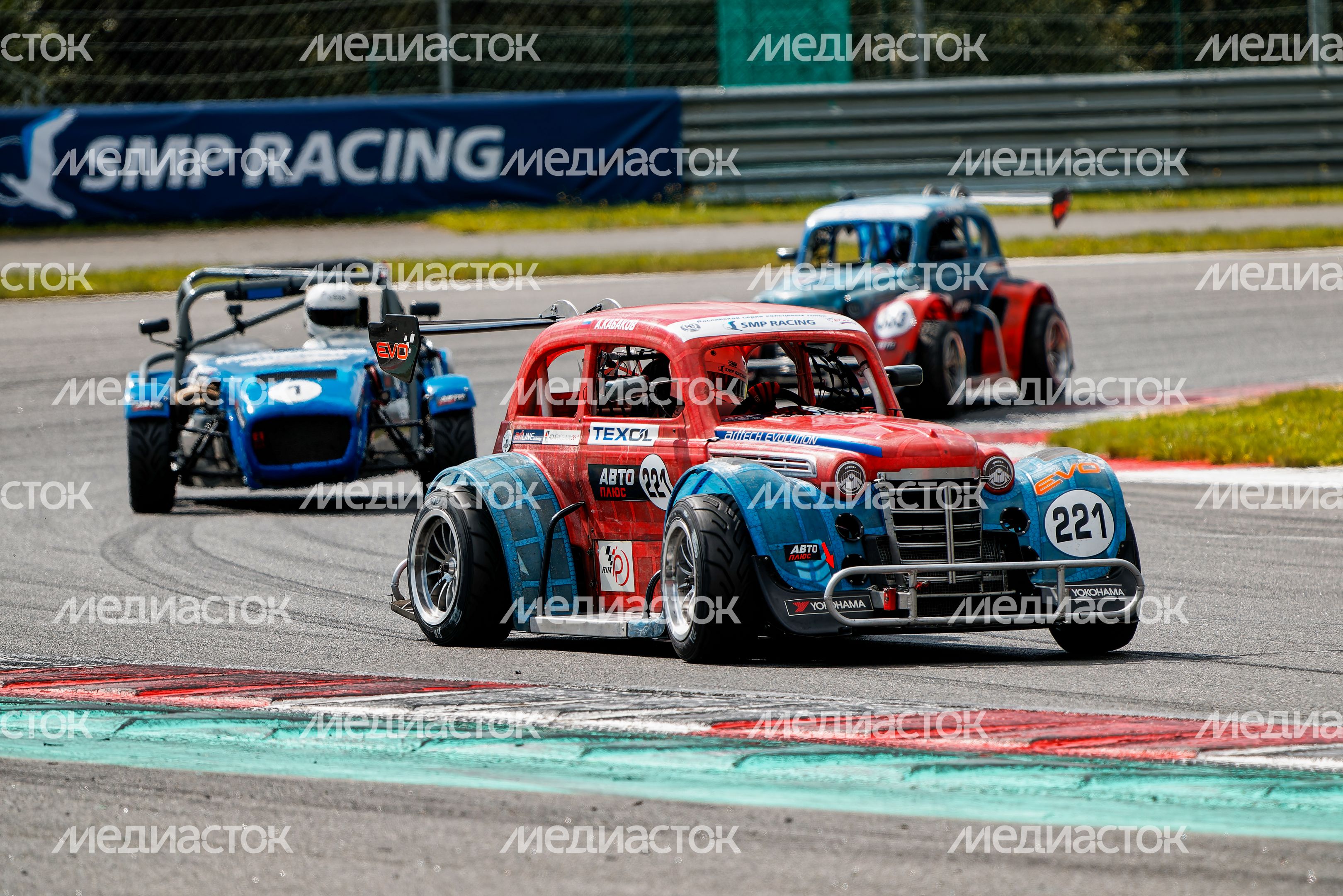 VI этап российской серии кольцевых гонок на автодроме Moscow Raceway