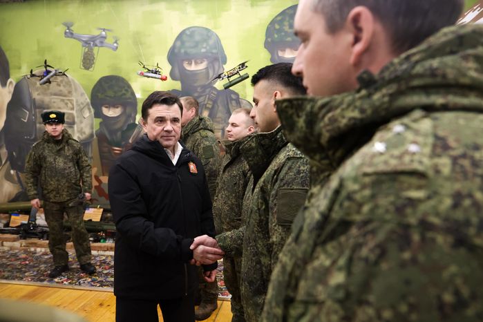 Андрей Воробьев поздравил военнослужащих 45-й отдельной гвардейской инженерной бригады
