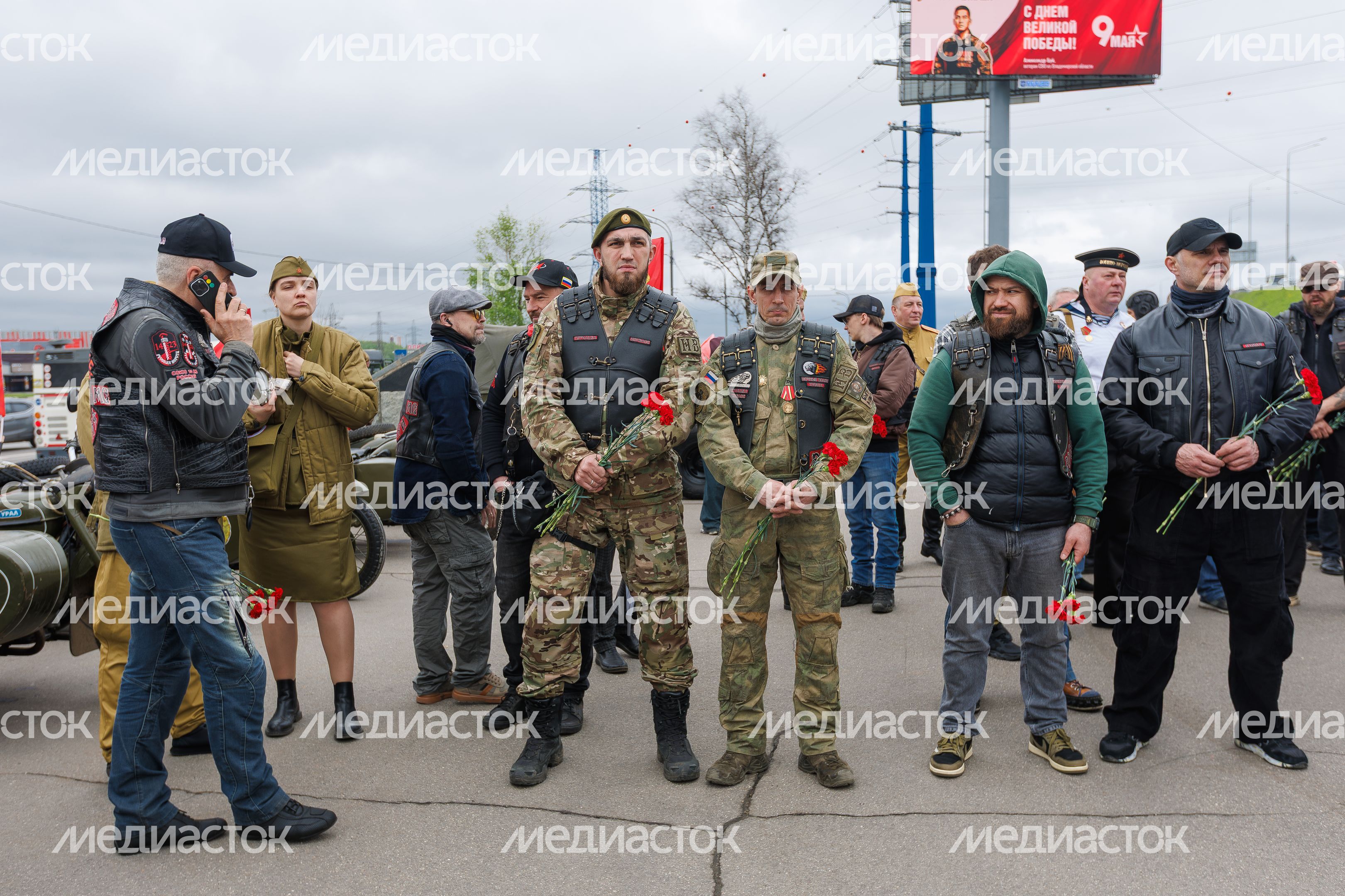 Мотопробег и торжественное возложение цветов к монументу «Противотанковые ежи» в День Победы в Химках