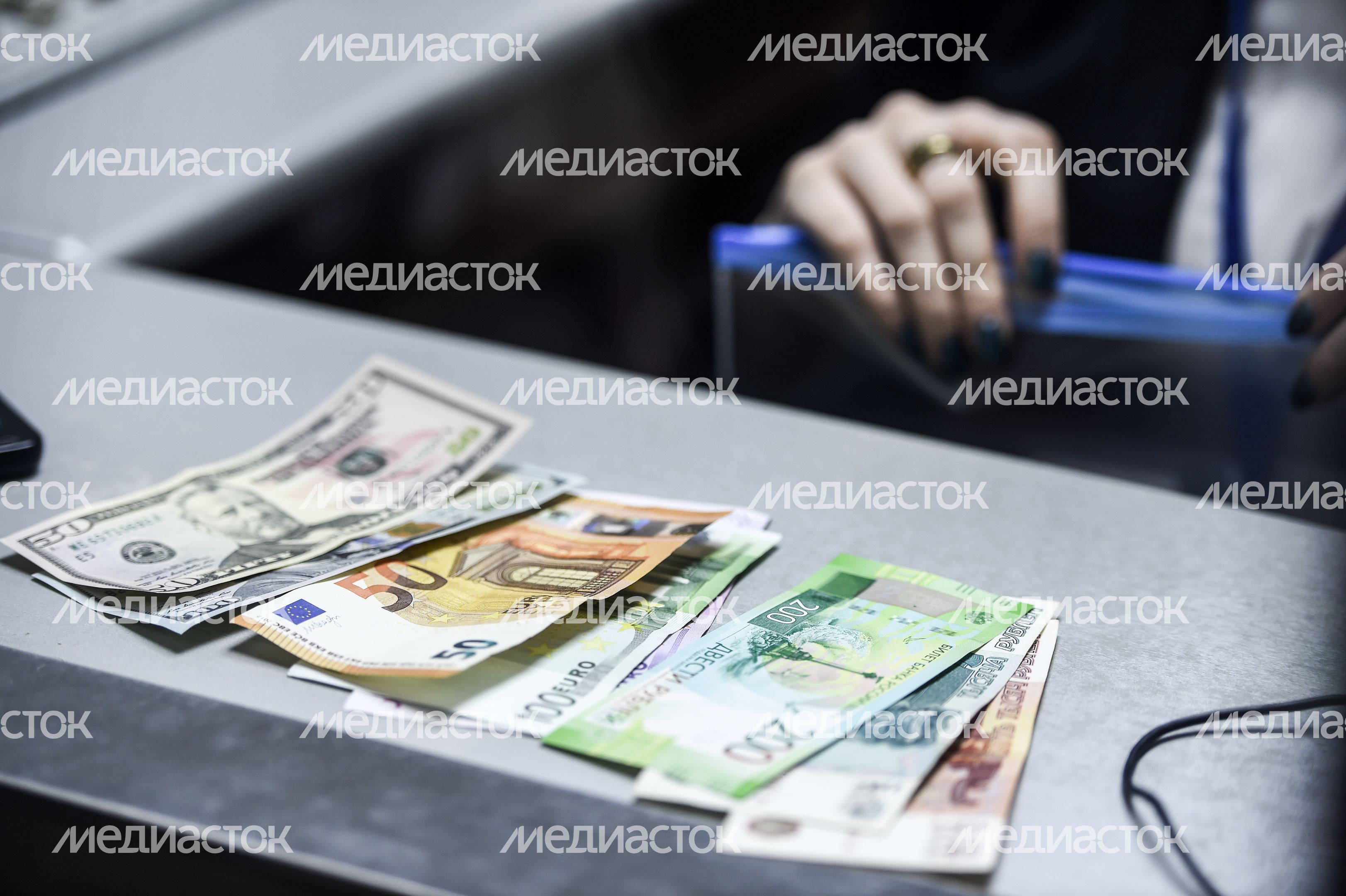 Система tax free для возврата НДС иностранцам начинает работу в России в тестовом режиме