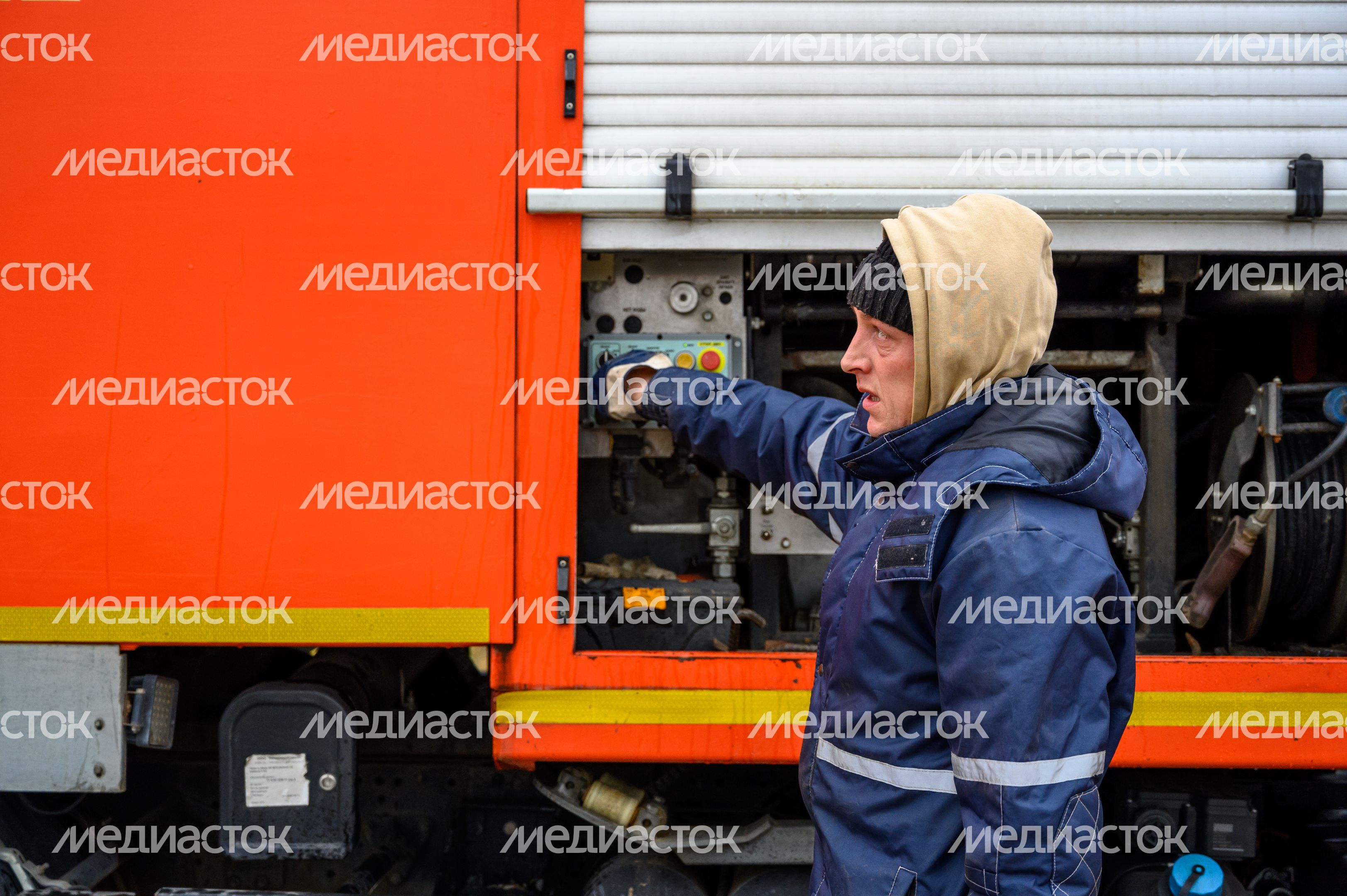Мособлводоканал проводит ремонту сетей водопровода в Орехово-Зуево