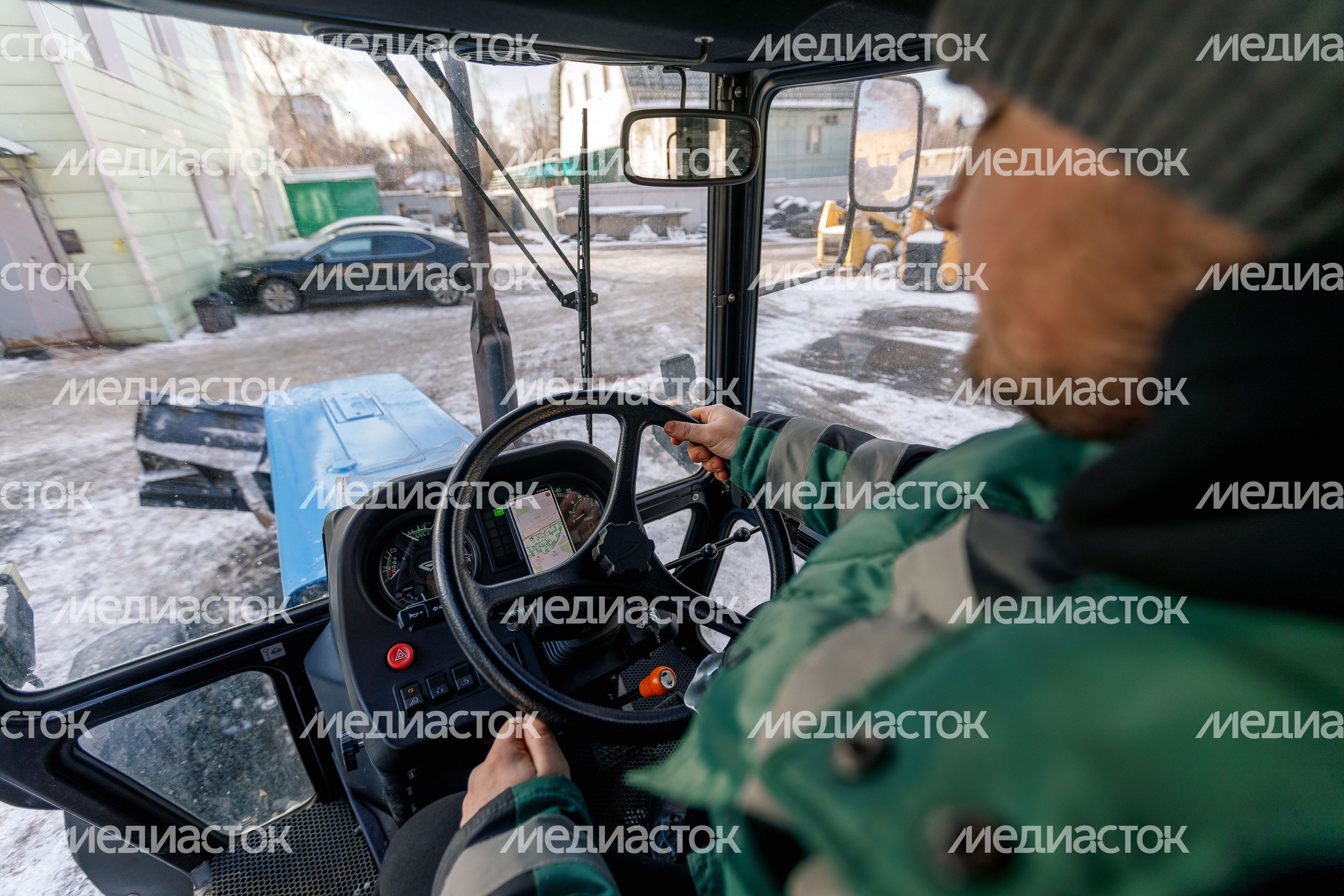 Уборка территории дворов от снега в Балашихе Уборка территории дворов от снега в Балашихе