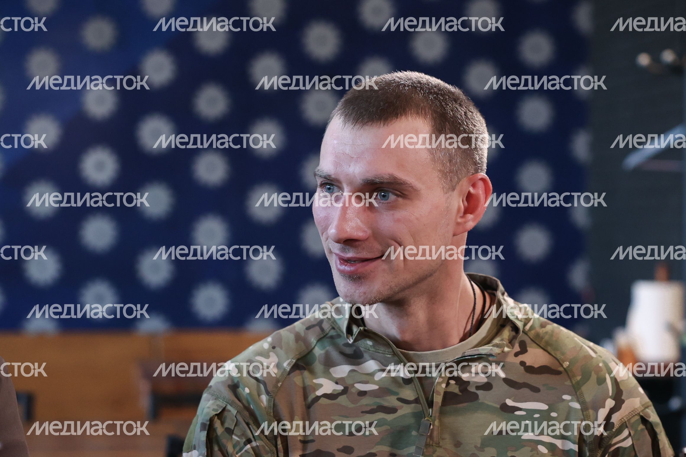 Андрей Воробьев пообщался с героями СВО и волонтерами за чашкой чая Андрей Воробьев пообщался с героями СВО и волонтерами за чашкой чая