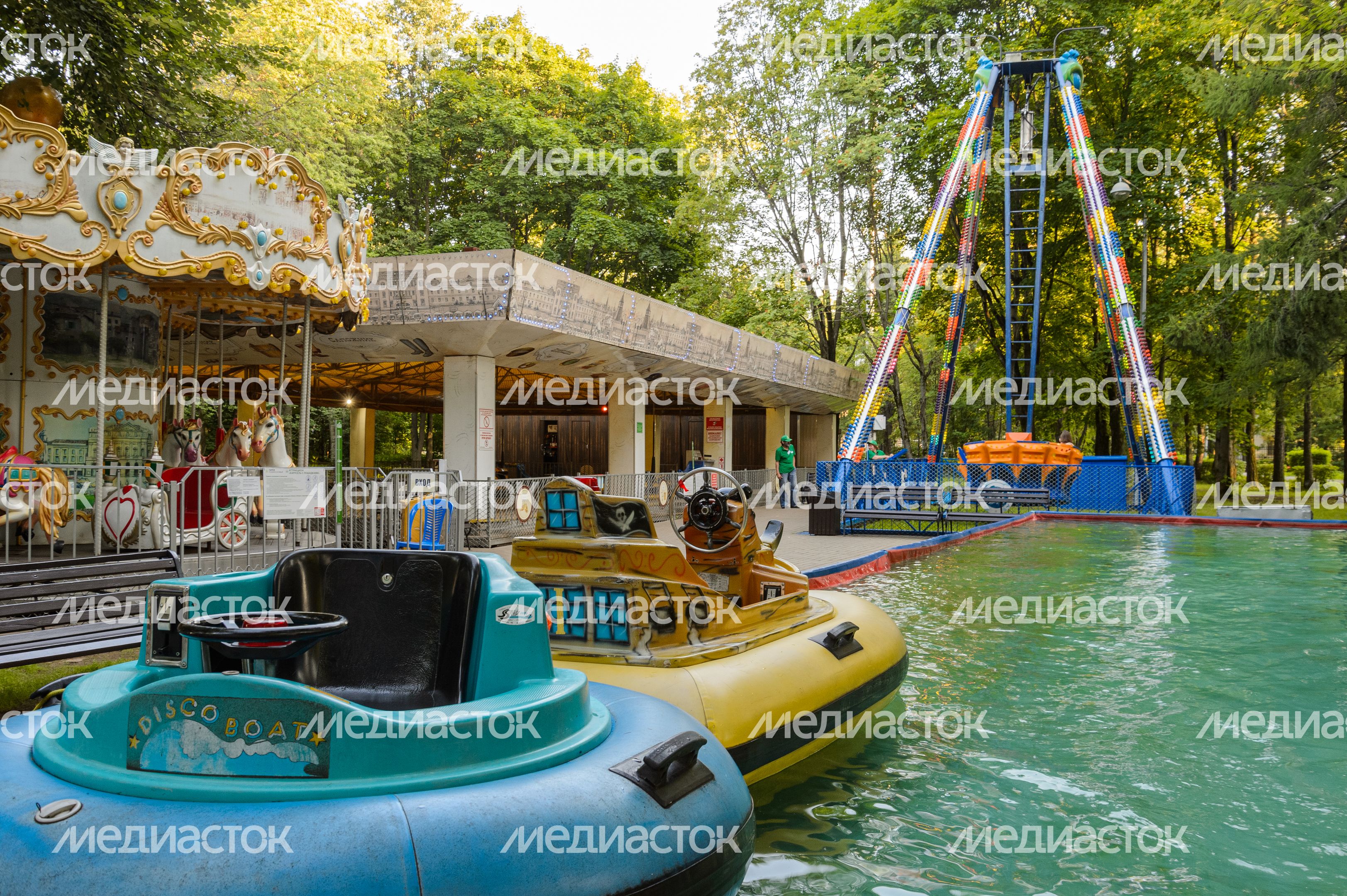Королев. Центральный городской парк Королев. Центральный городской парк