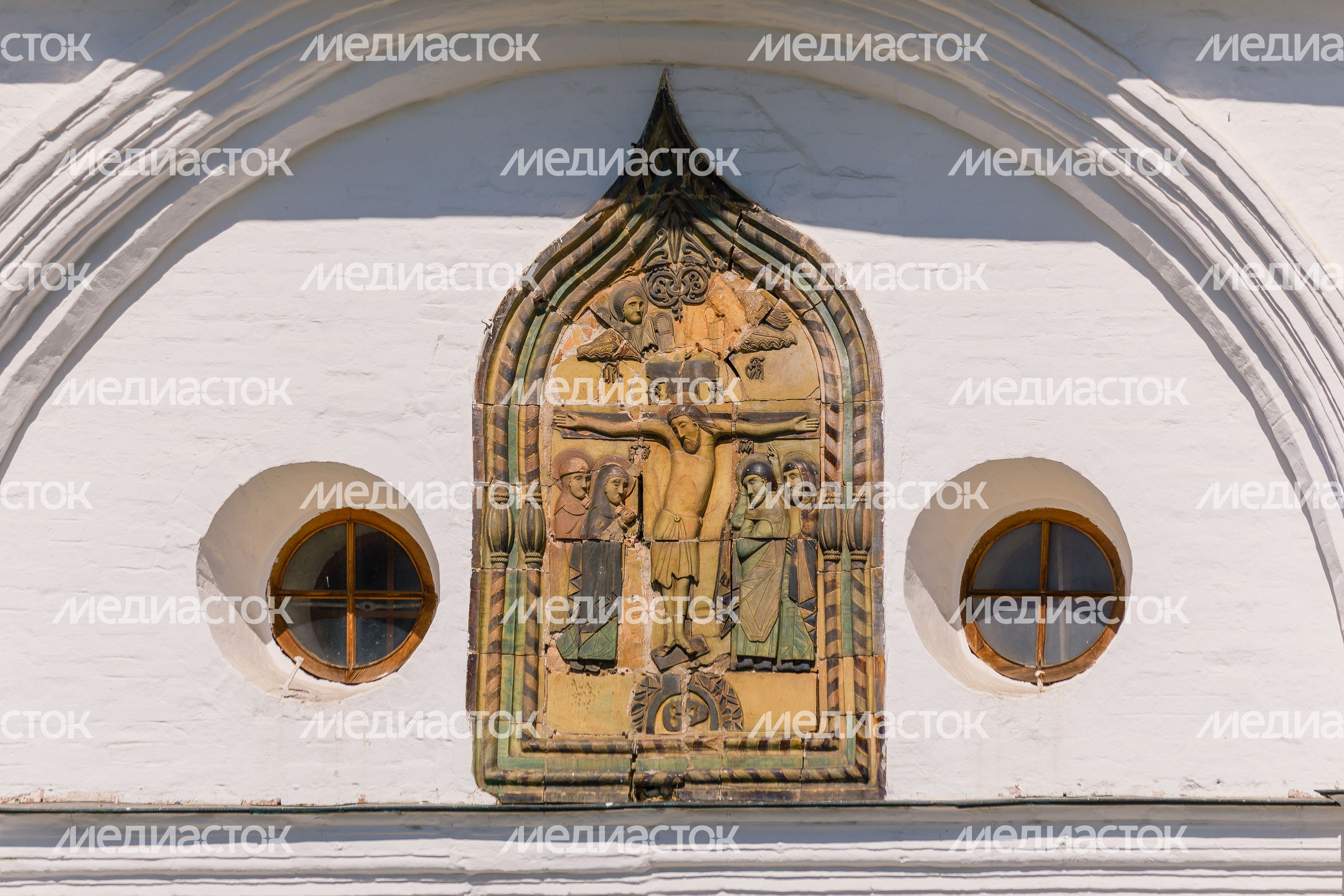 Успенский собор XVI века на территории Дмитровского кремля Успенский собор XVI века на территории Дмитровского кремля