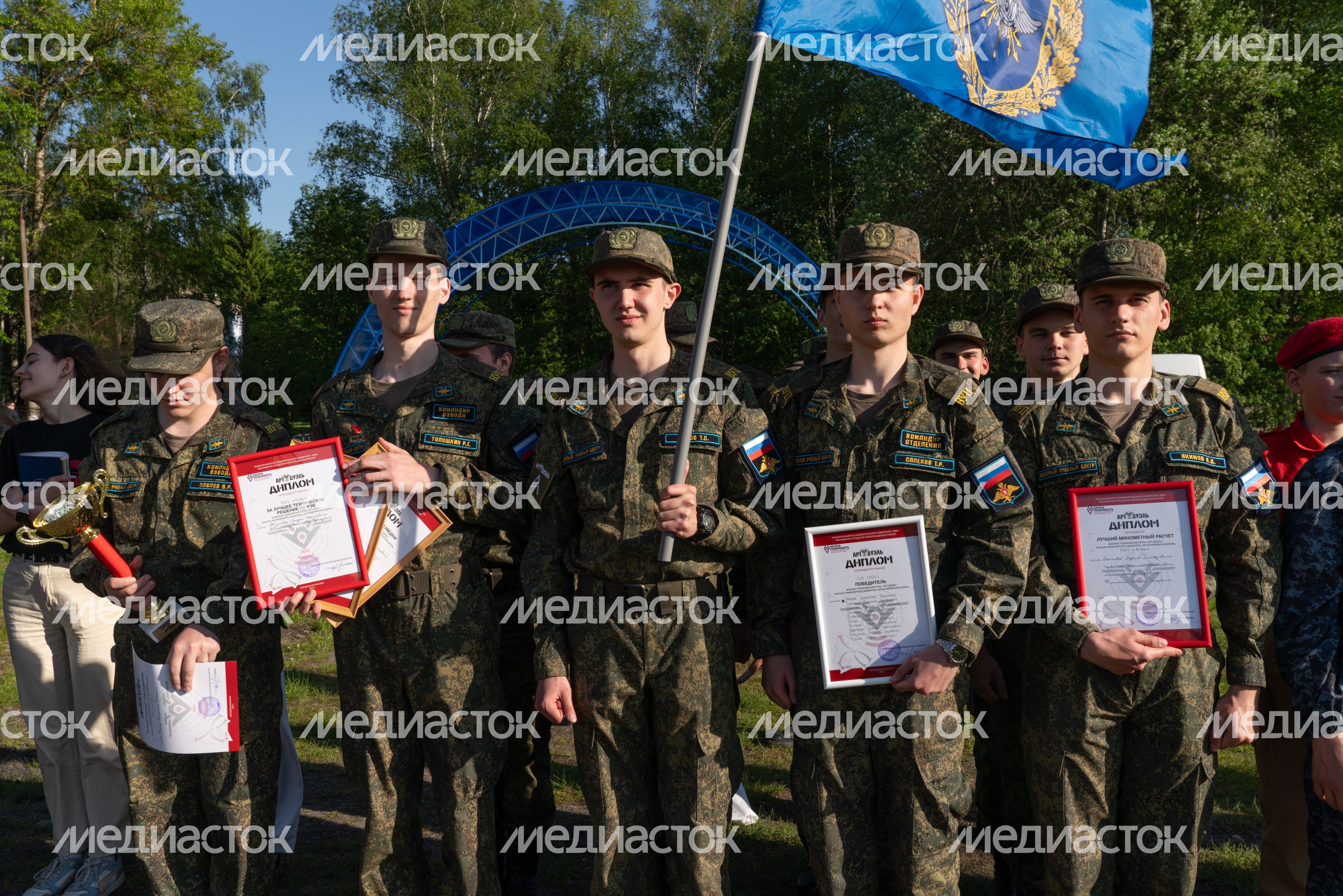 Военно-техническая игра "Арт-дуэль-2024" на аэродроме Волосово Военно-техническая игра "Арт-дуэль-2024" на аэродроме Волосово