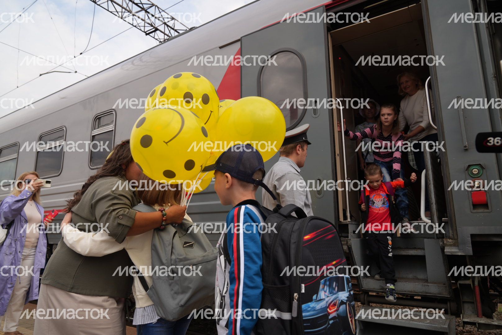 Семья из Подмосковья взяла под опеку 9 детей из ДНР