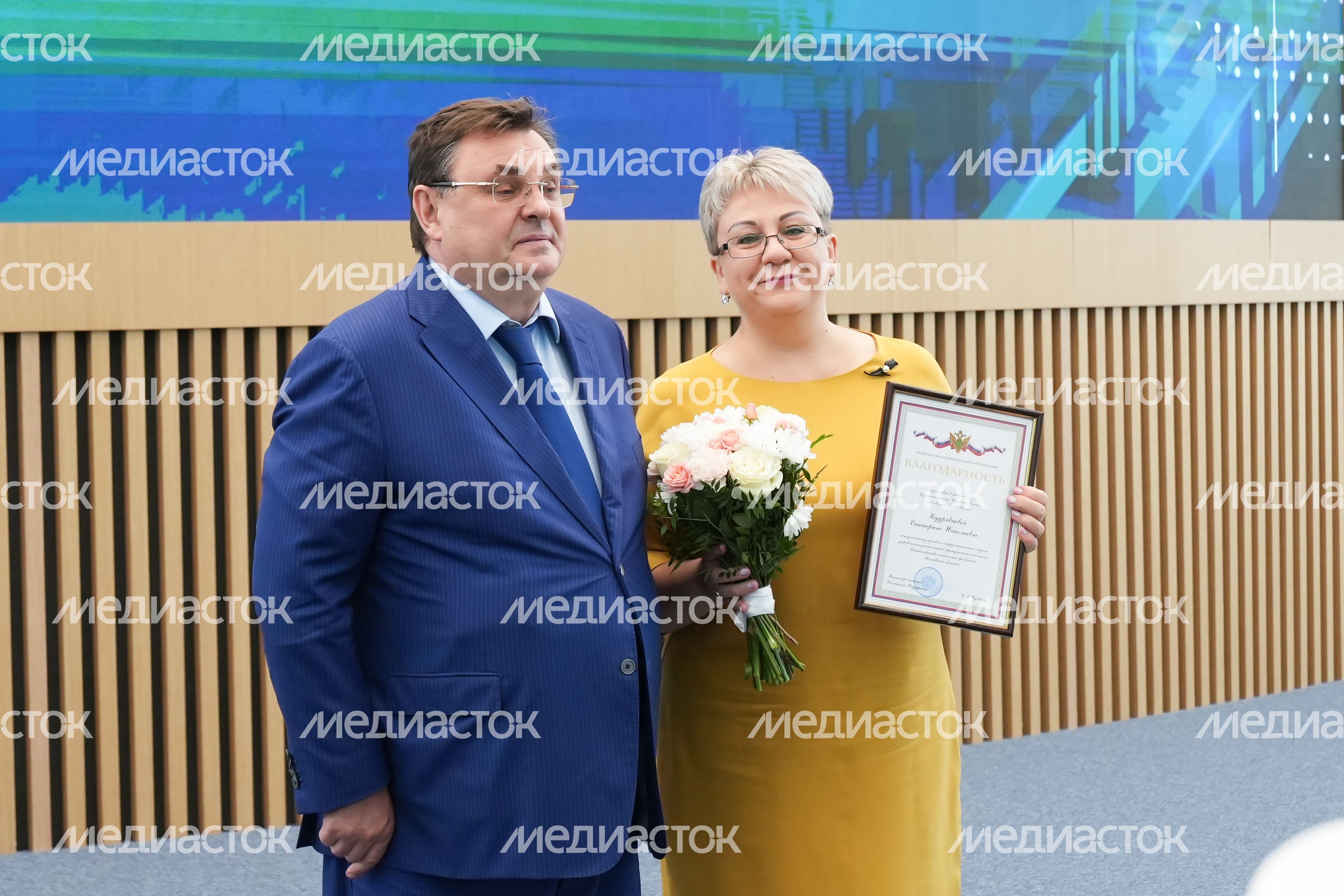 Соцработников Подмосковья поздравили с профессиональным праздником Соцработников Подмосковья поздравили с профессиональным праздником
