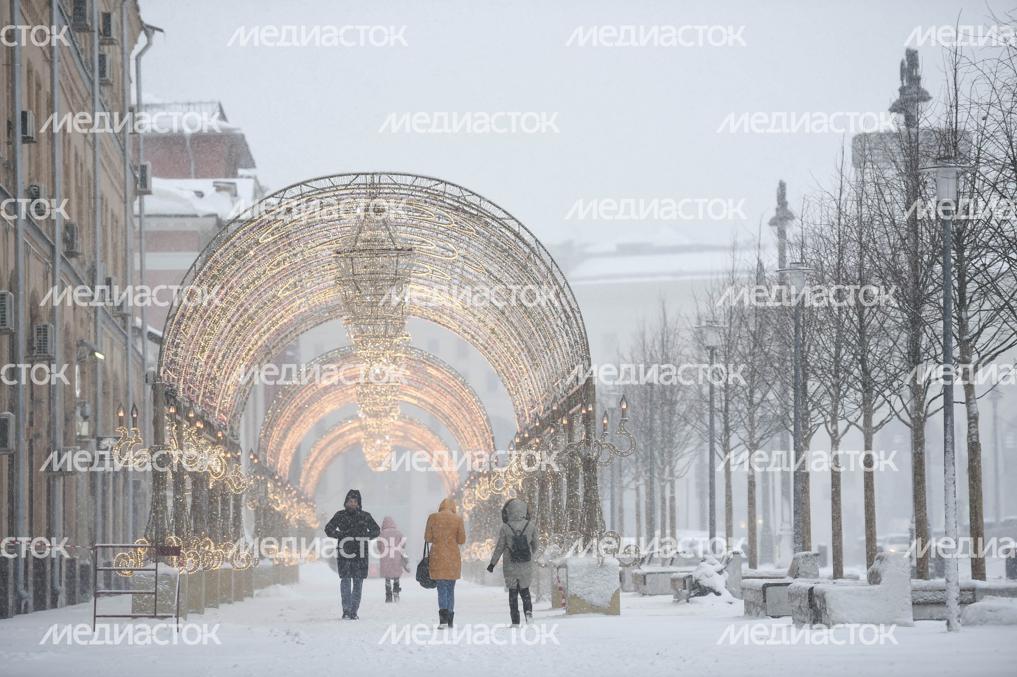 Рекордный снегопад в Москве и Подмосковье