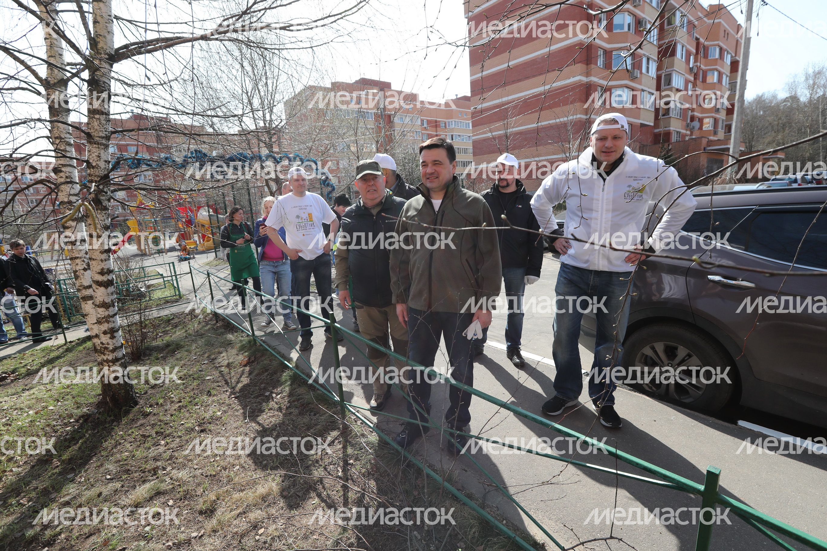 Воробьев принял участие в субботнике в Красногорске