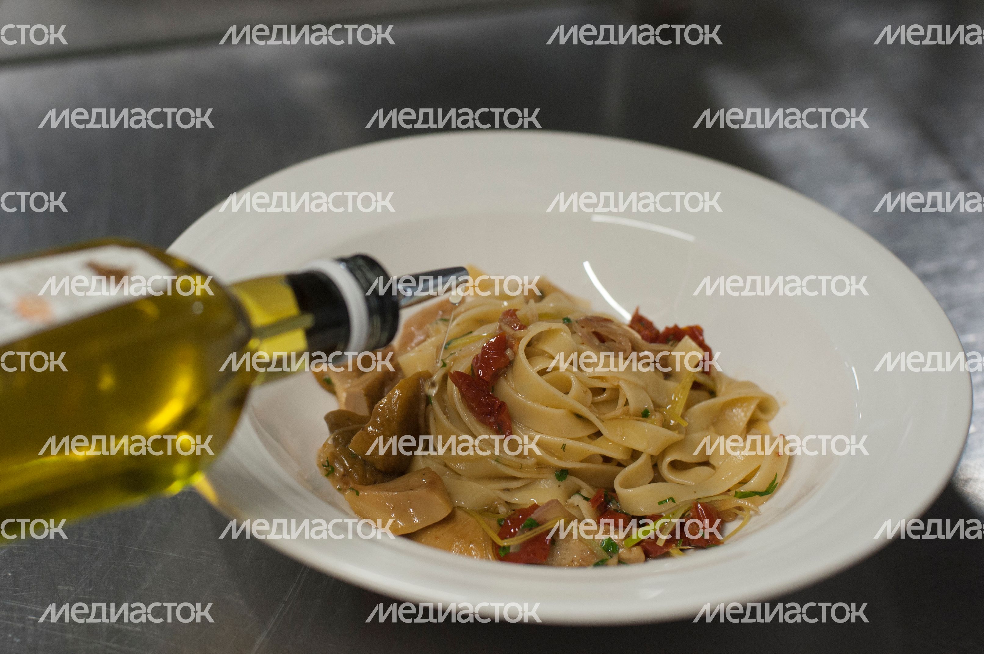 Приготовление пасты с белыми грибами