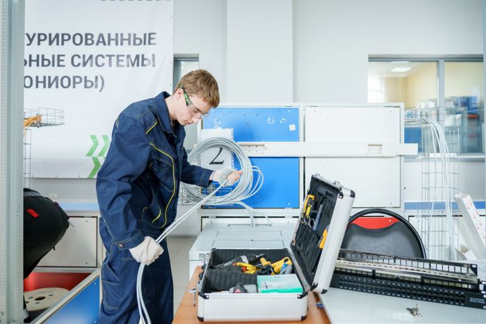 Щелковский колледж в деревне Долгое Ледово