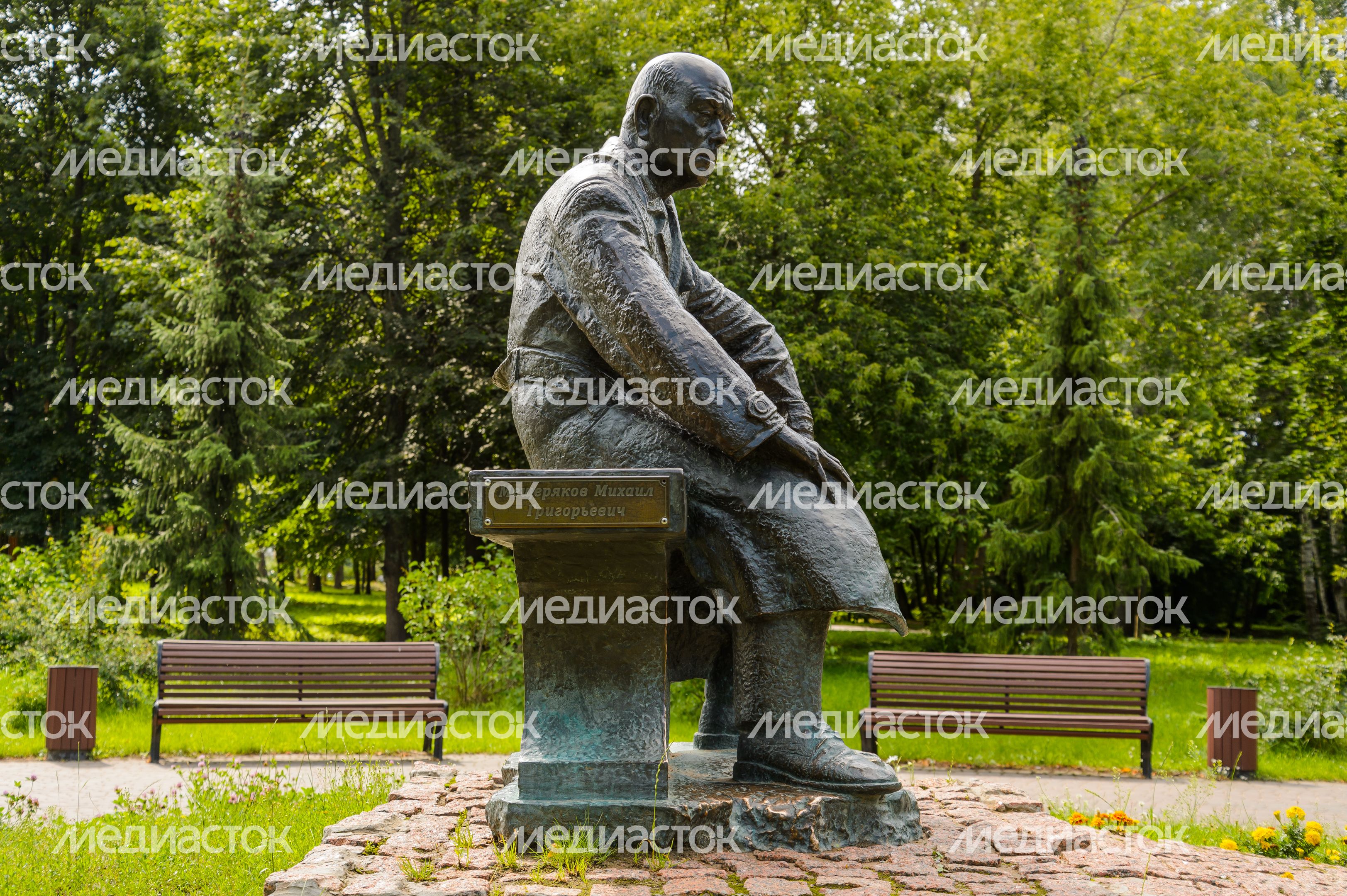 Дубна. Парк Набережная им. Д. И. Менделеева Дубна. Парк Набережная им. Д. И. Менделеева