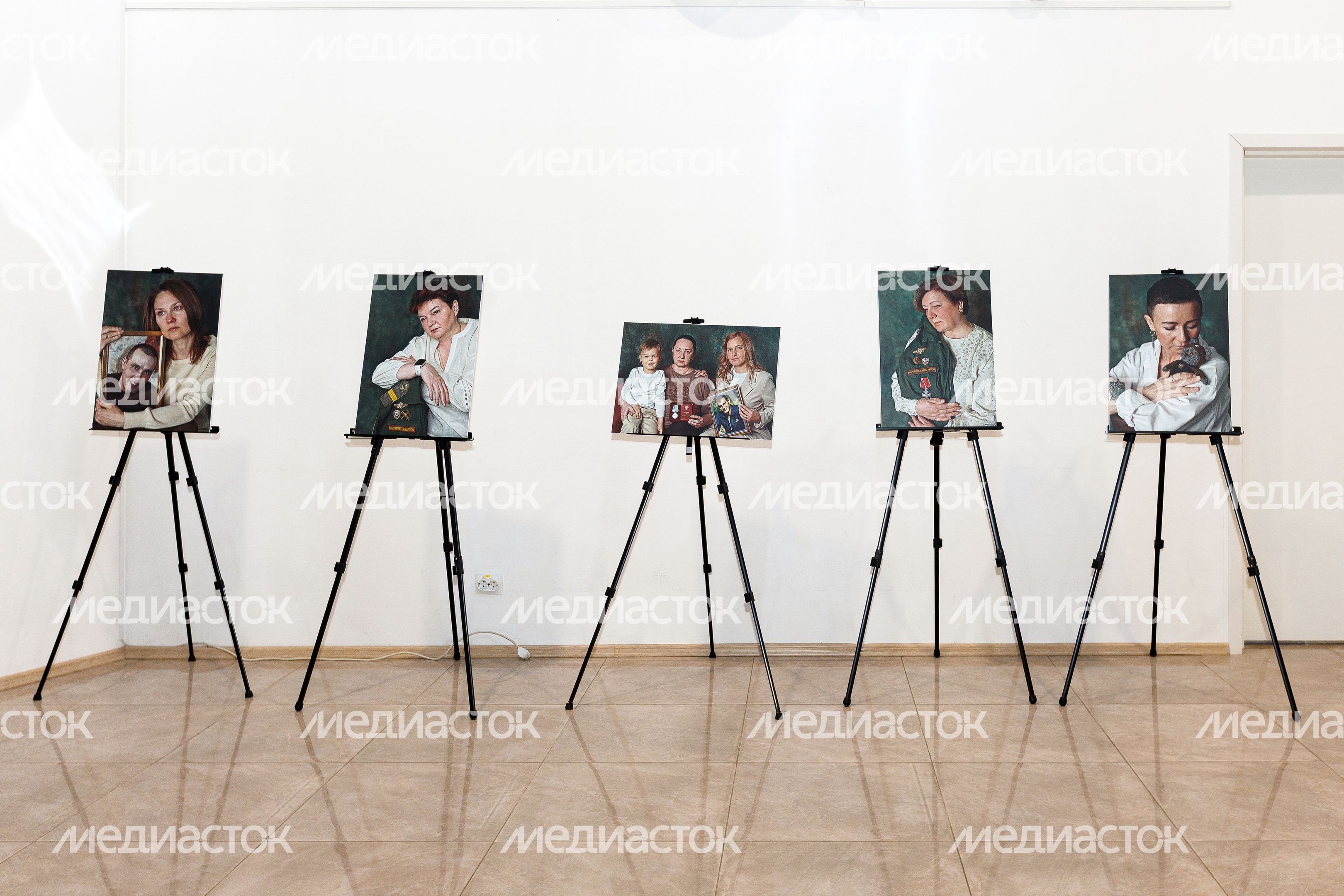 Фотовыставка «Семья Героя» о семьях участников СВО из Химок Фотовыставка «Семья Героя» о семьях участников СВО из Химок