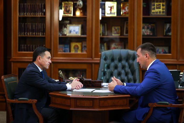Андрей Воробьев провел рабочую встречу с главой Дзержинского Андроником Паком