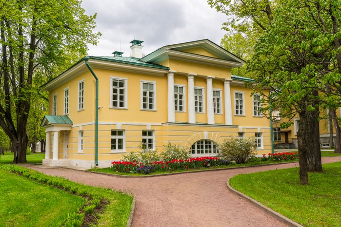 Весенняя усадьба Архангельское