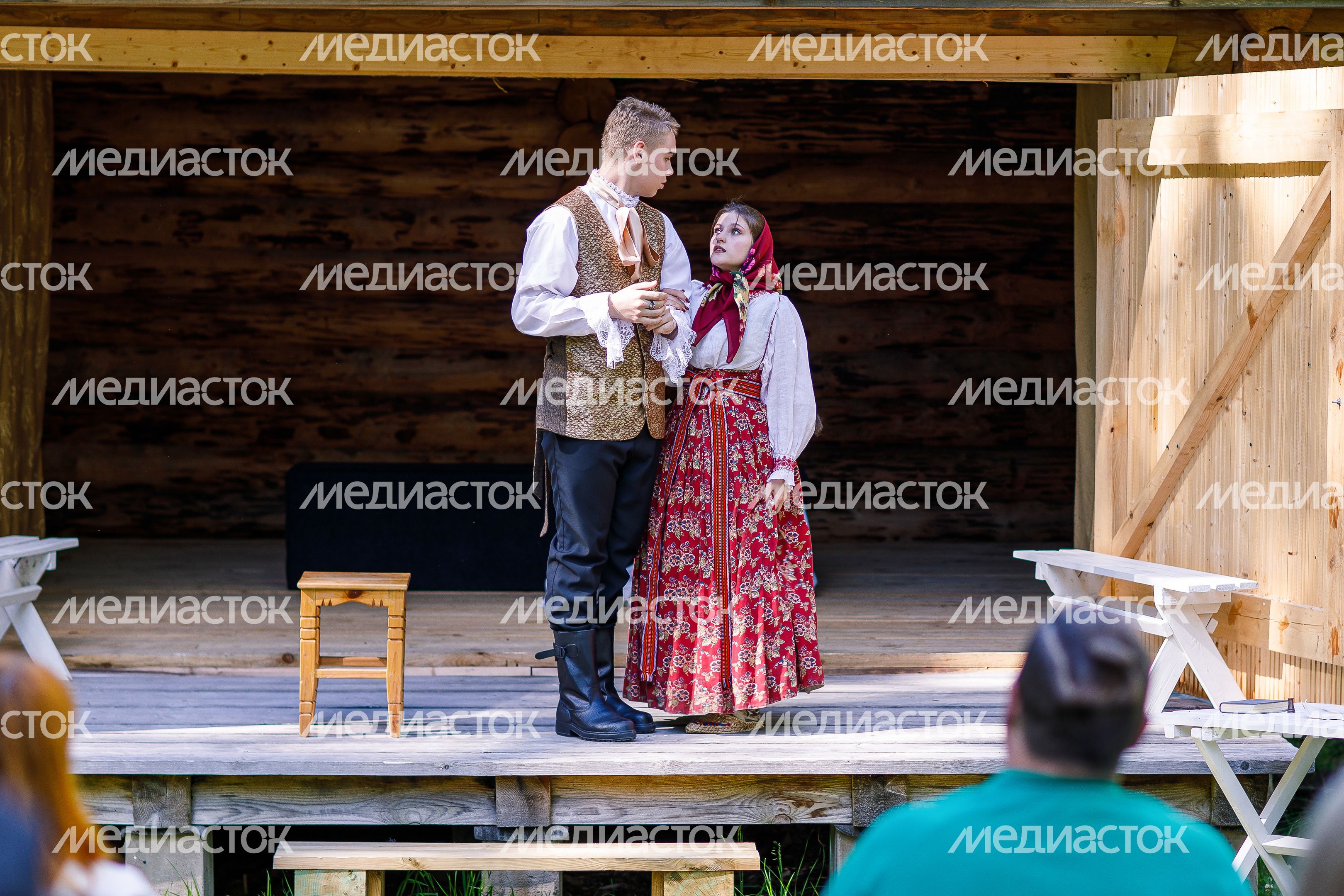 III Фестиваль науки и искусств "Менделеев" в усадьбе Боблово в Клину III Фестиваль науки и искусств "Менделеев" в усадьбе Боблово в Клину