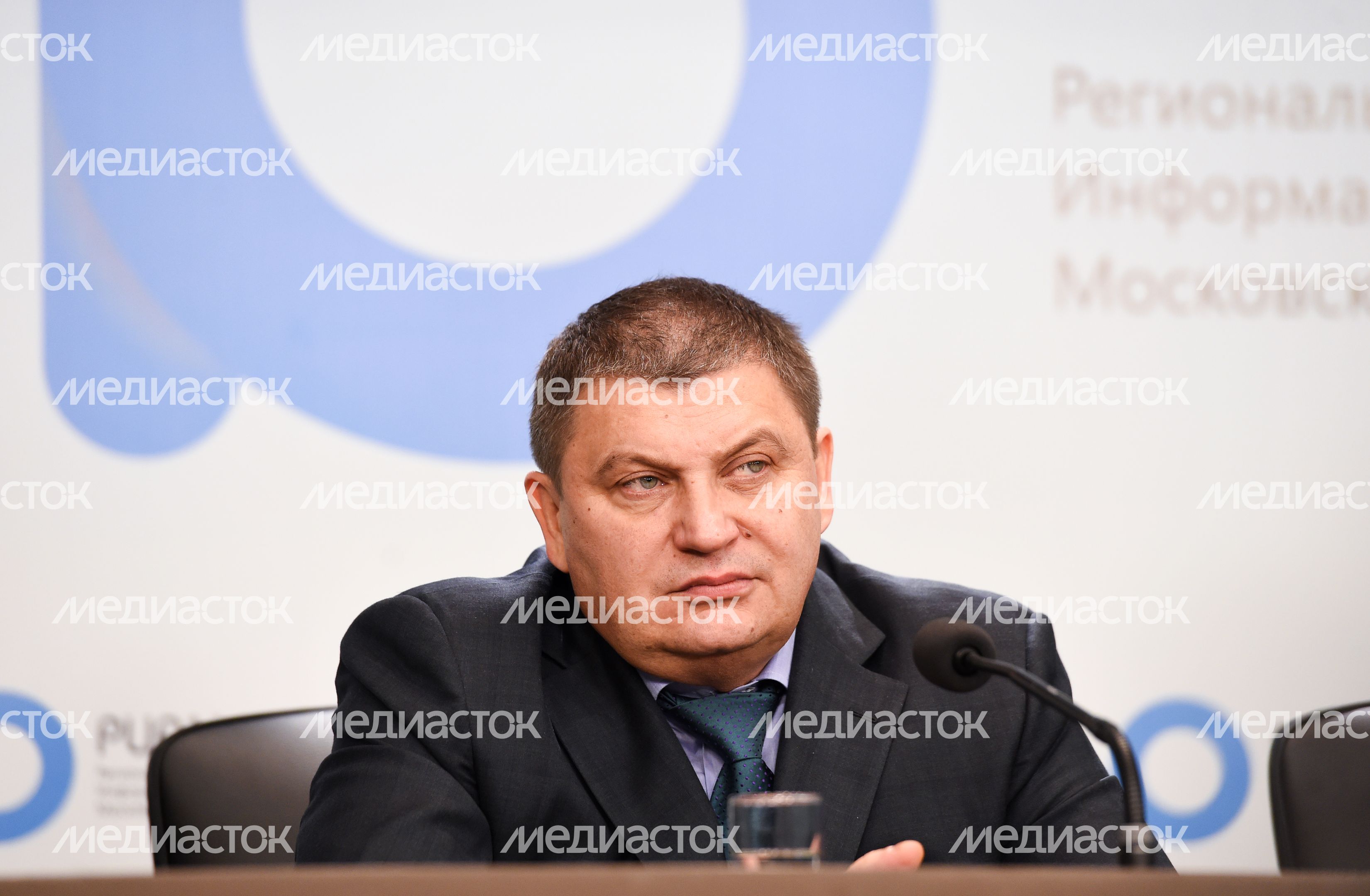 Пресс-конференция министра потребительского рынка и услуг Московской области Владимира Посаженникова