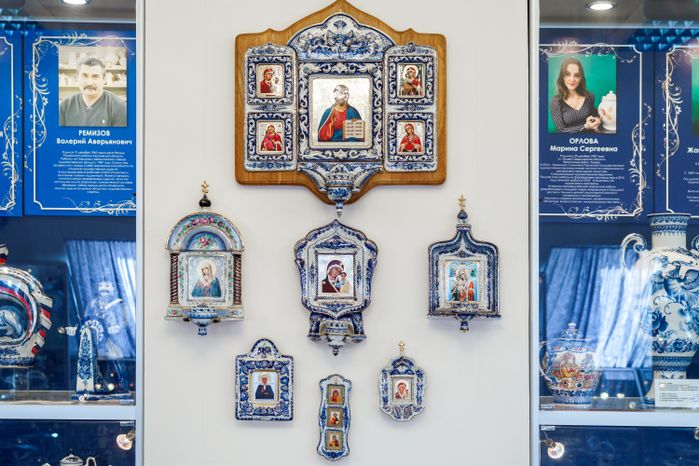 Гжельская фарфоровая мануфактура "Галактика и компания" в Раменском округе