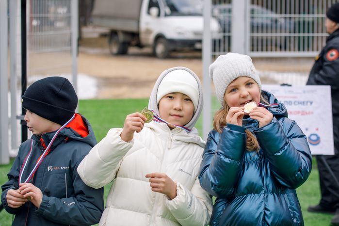 Спортивно-развлекательное мероприятие «Бегущие по снегу» в Кузьминском лесопарке в Котельниках