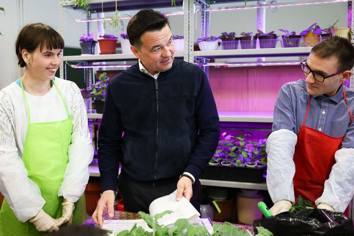Губернатор навестил ребят, воспитывающихся в Семейном центре «Дмитровский»
