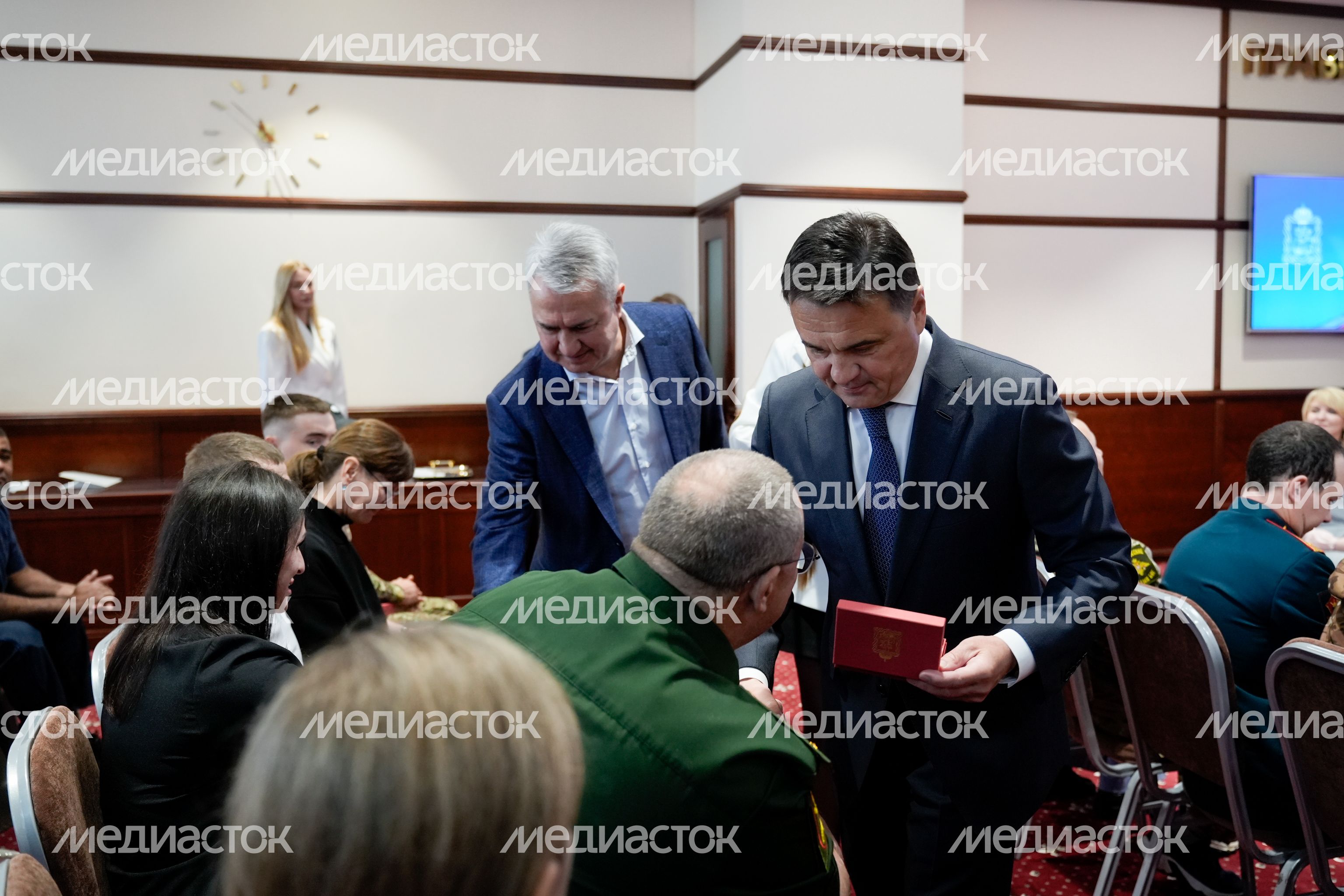 Андрей Воробьев и Рахим Азимов вручили ключи от автомобилей ветеранам СВО и семьям погибших героев Андрей Воробьев и Рахим Азимов вручили ключи от автомобилей ветеранам СВО и семьям погибших героев