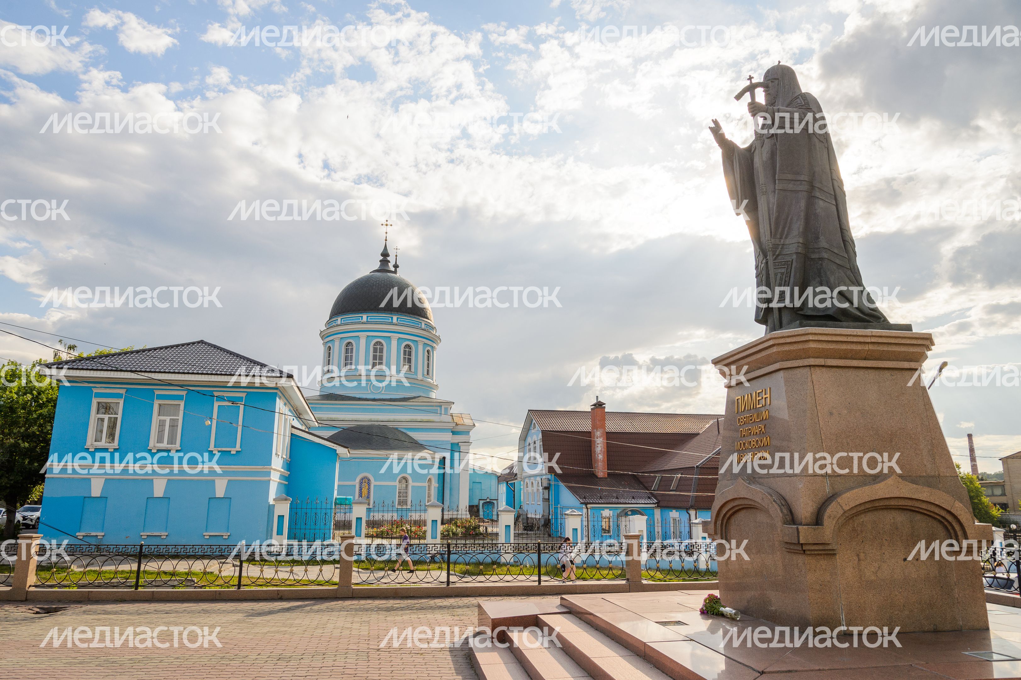 Памятник Патриарху Пимену Памятник Патриарху Пимену
