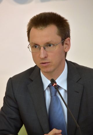 Петр Иванов на пресс-конференции в Доме Правительства МО
