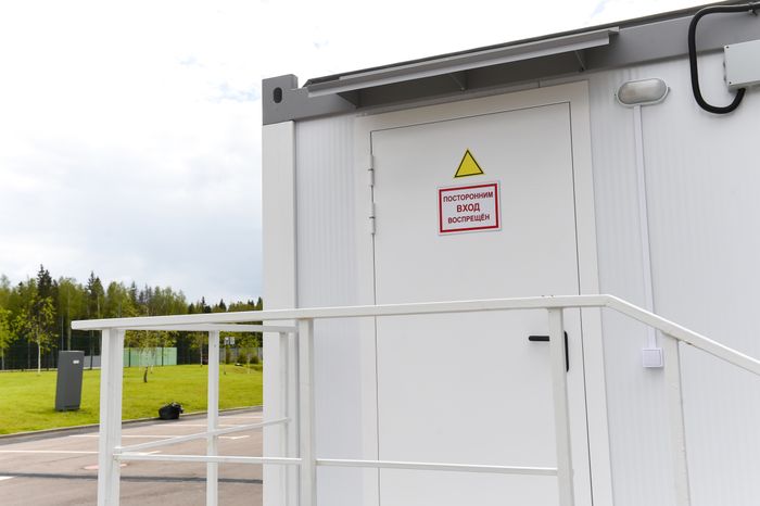Медицинский центр для больных с коронавирусом, организованный в павильонах Конгрессно-выставочного центра в Кубинке