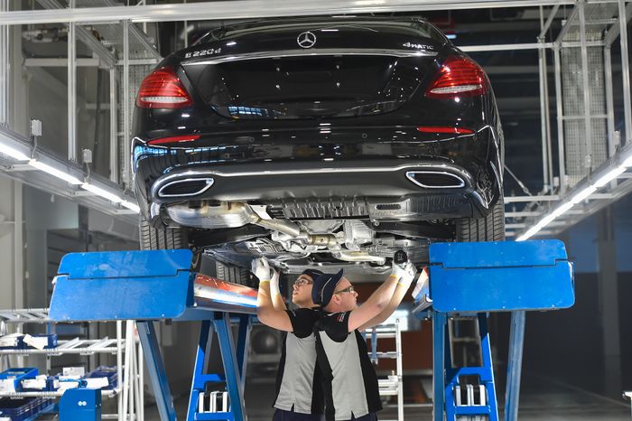 Открытие автомобильного завода Mercedes‑Benz в Подмосковье