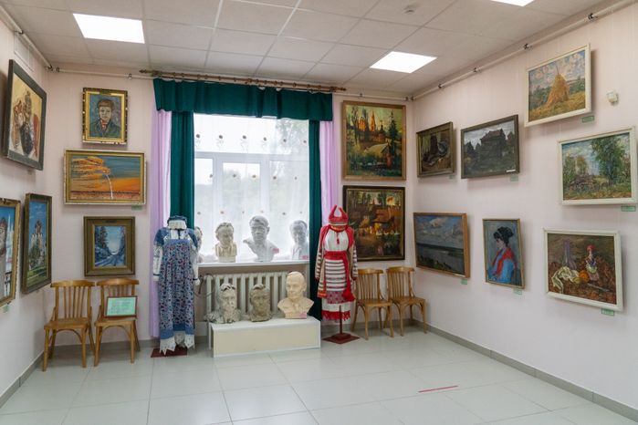 Лотошино. Микулинская картинная галерея