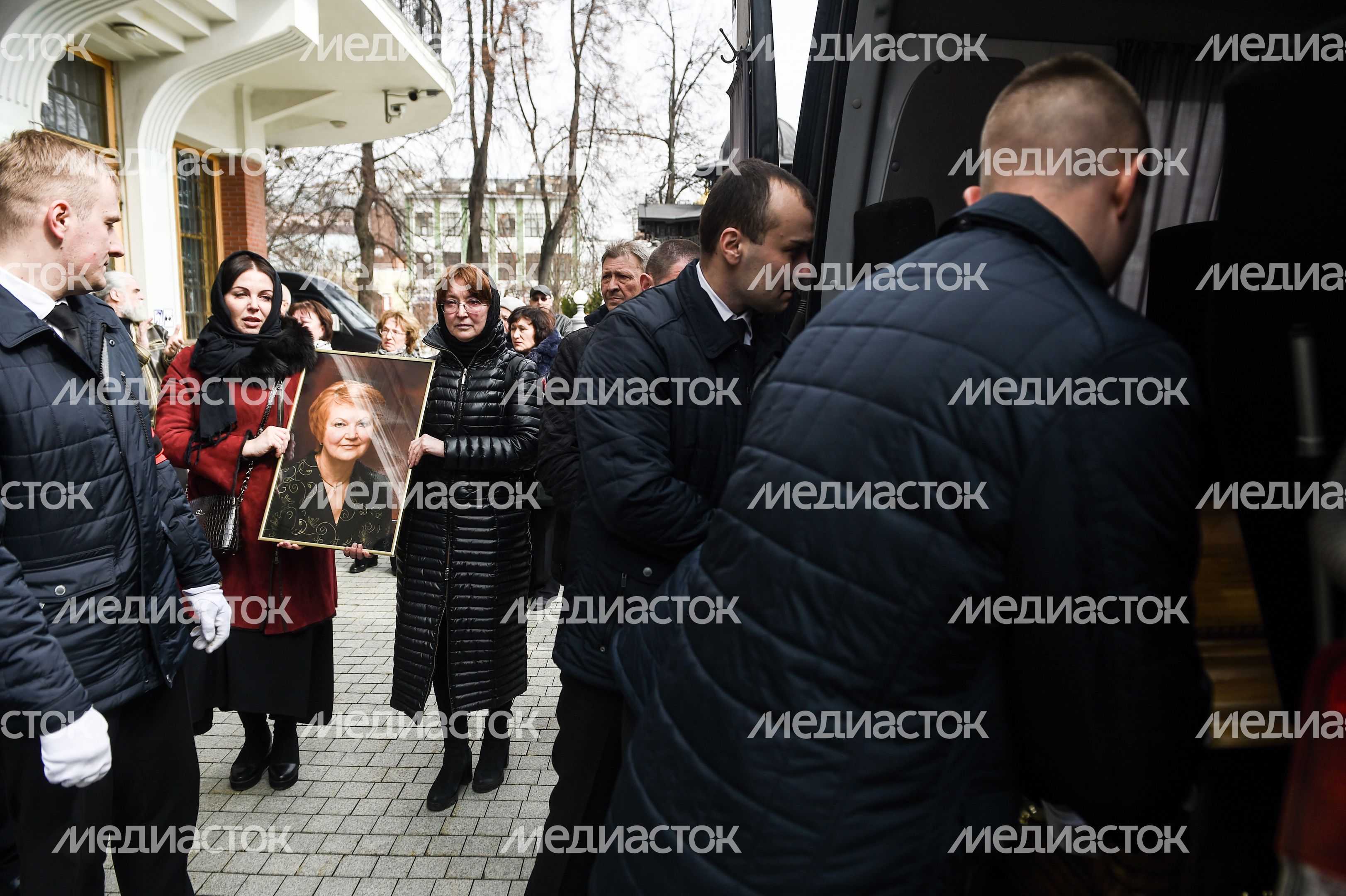 Церемония прощания с народной артисткой РФ Натальей Попович Церемония прощания с народной артисткой РФ Натальей Попович