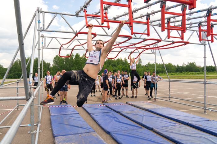 Гонка героев на полигоне Алабино собрала 1,5 тыс. человек