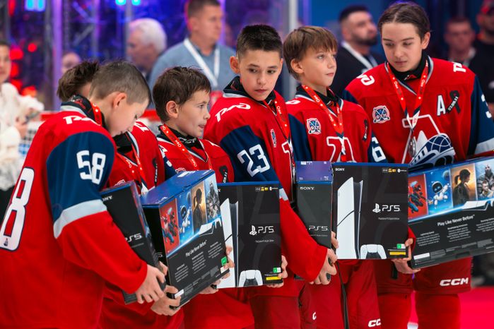 Серебряный призер Кубка Александра Овечкина по хоккею «ОВИCUP-2026» – команда  ярославского «Локомотива»