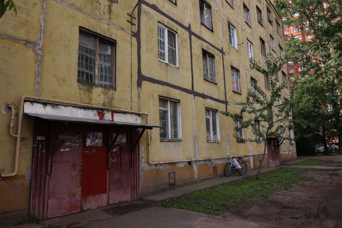 Аварийный дом №6 на ул. Набережная в Лыткарино