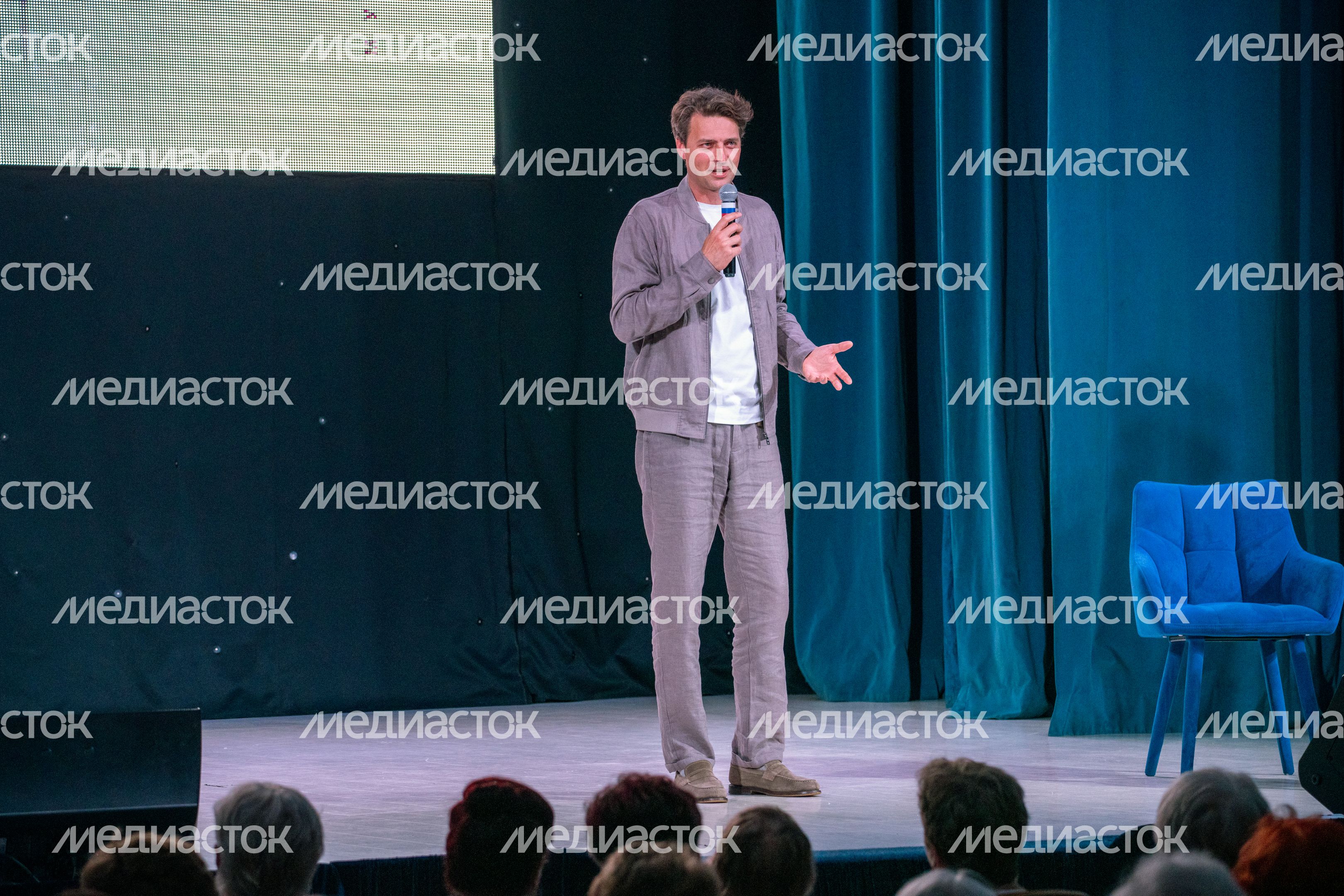 Творческая встреча с актером Иваном Колесниковым на кинофестивале «Движение по вертикали» в Дмитрове Творческая встреча с актером Иваном Колесниковым на кинофестивале «Движение по вертикали» в Дмитрове